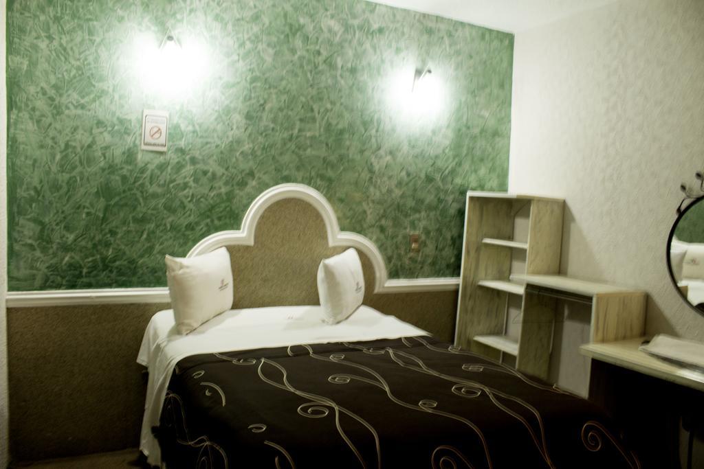 Condesa Americana 3*